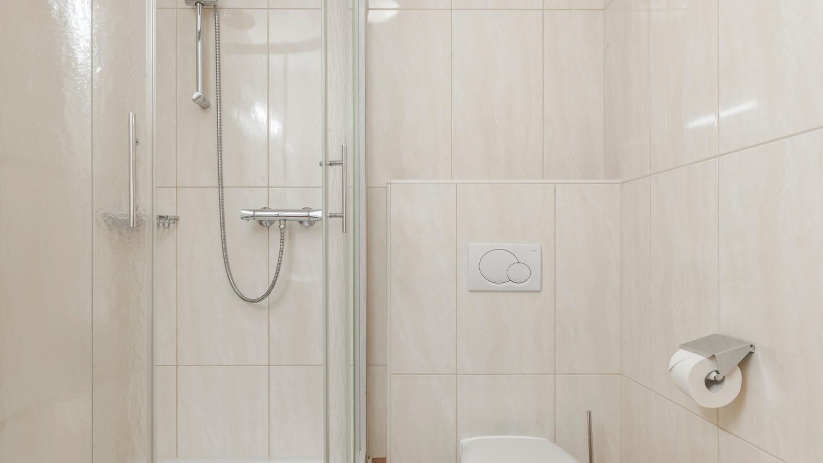 An der Gondelstation A6 - Bathroom