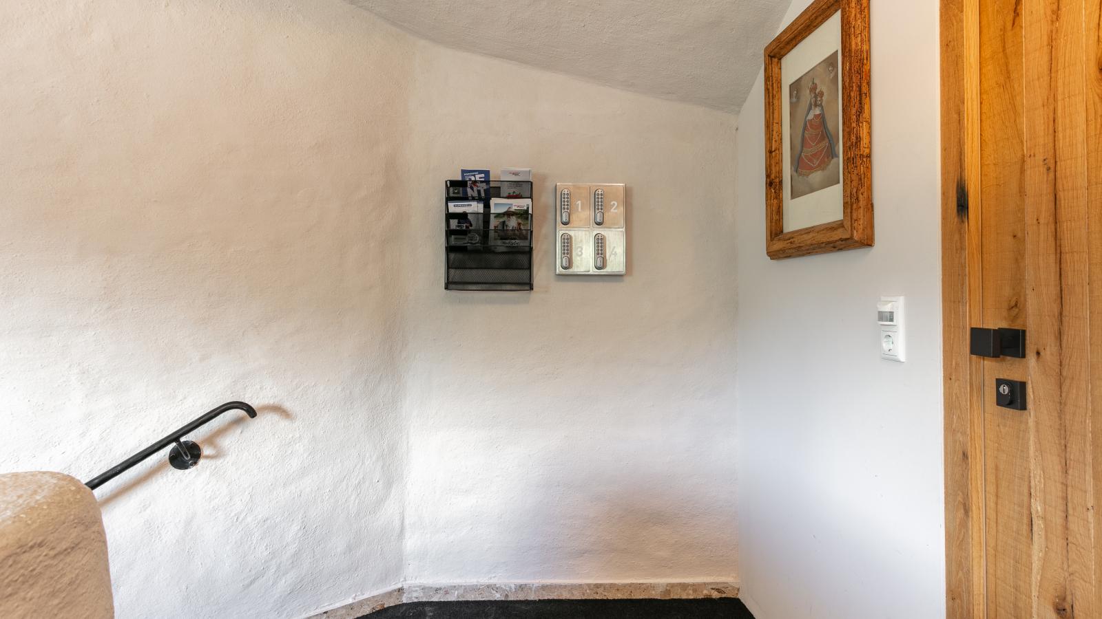 Tiroler Bergnest - Hall & reception