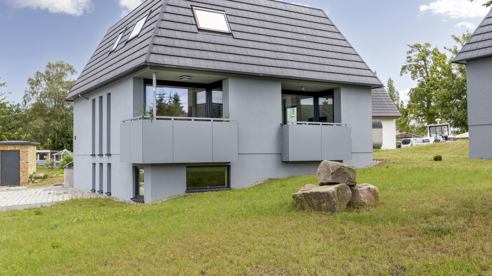 Spaceage - Exterior in summer
