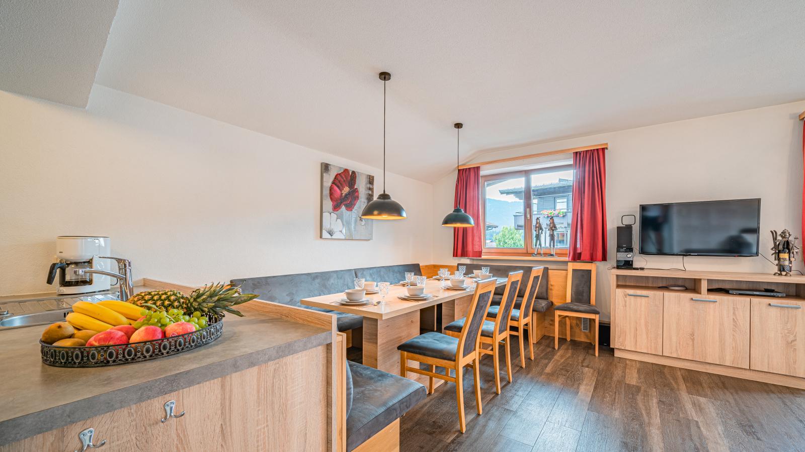 Janita XL - Dining room