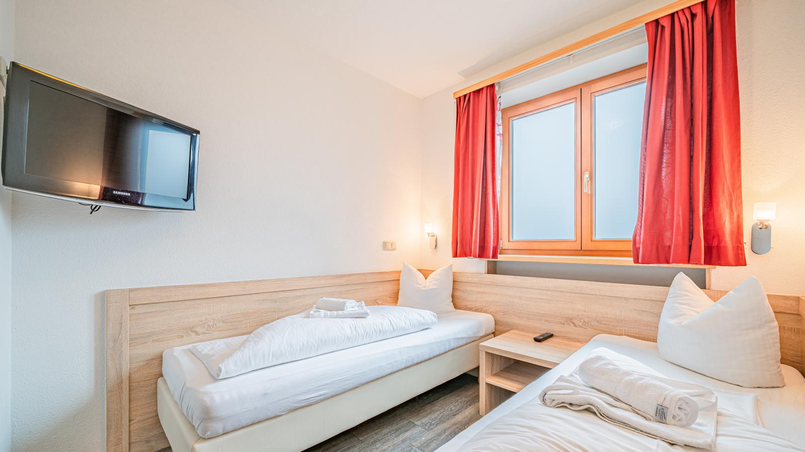 Janita XL - Bedroom