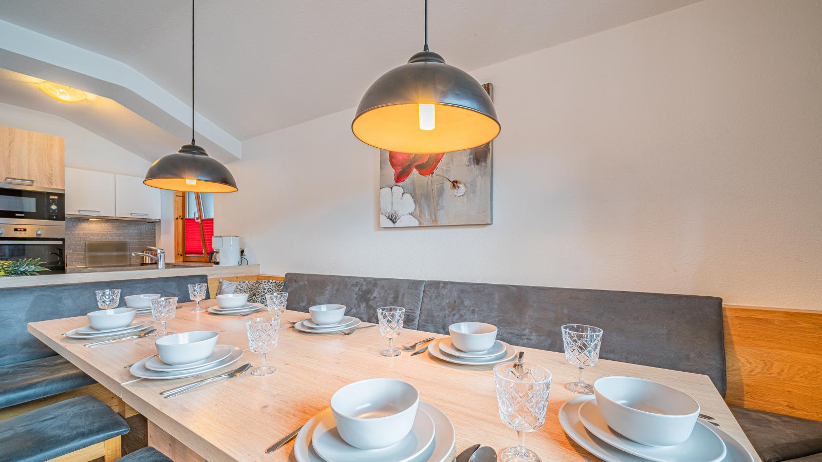Janita XL - Dining room