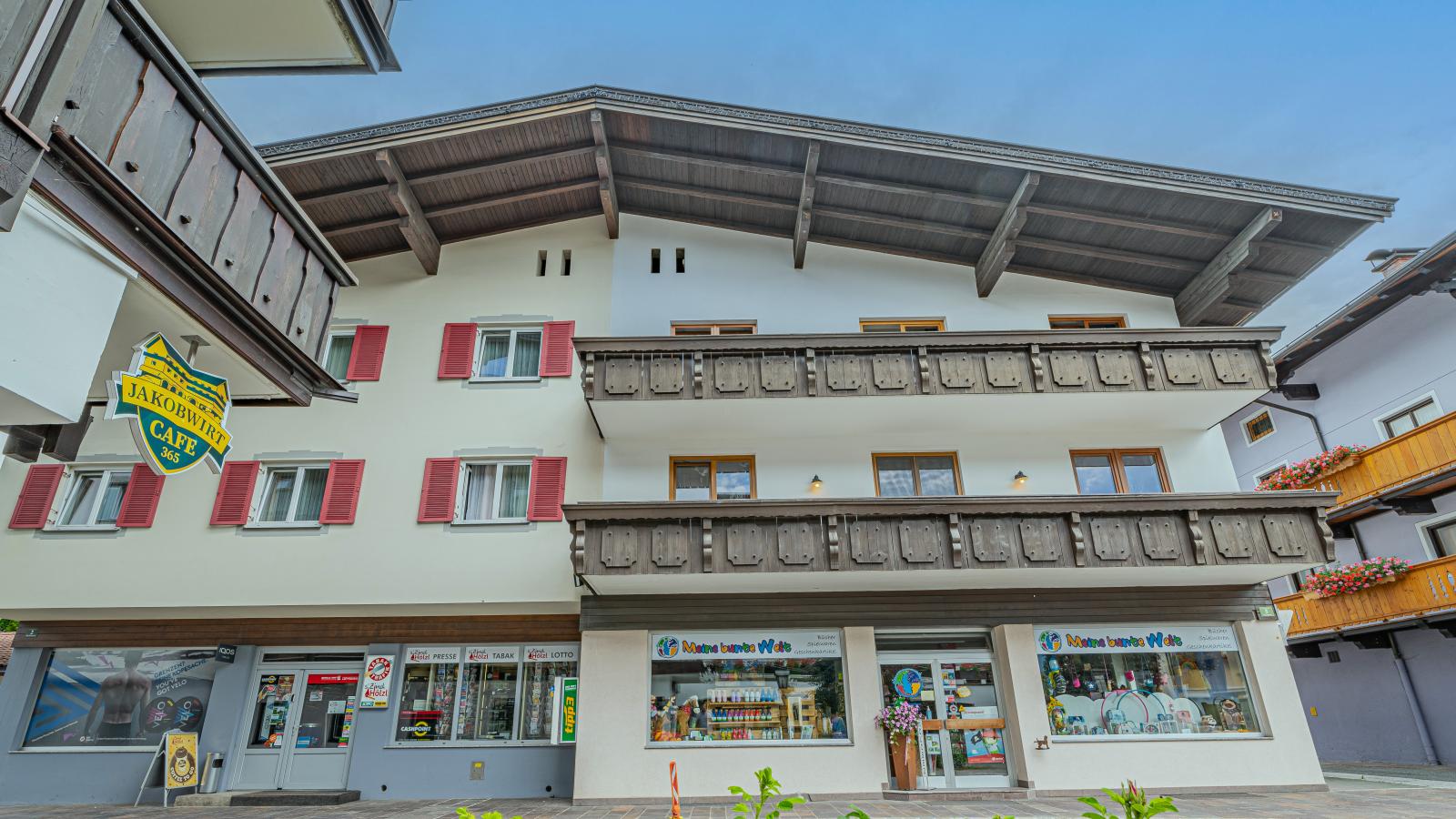 Janita XL - Exterior in summer