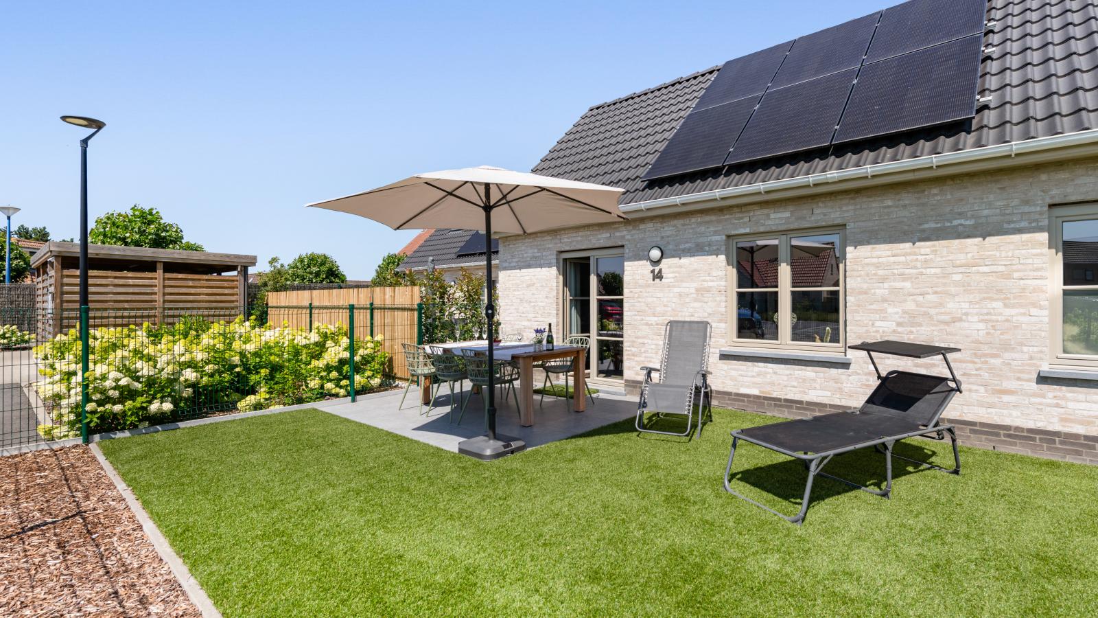 Westhinder II H14 - Garten Sommer