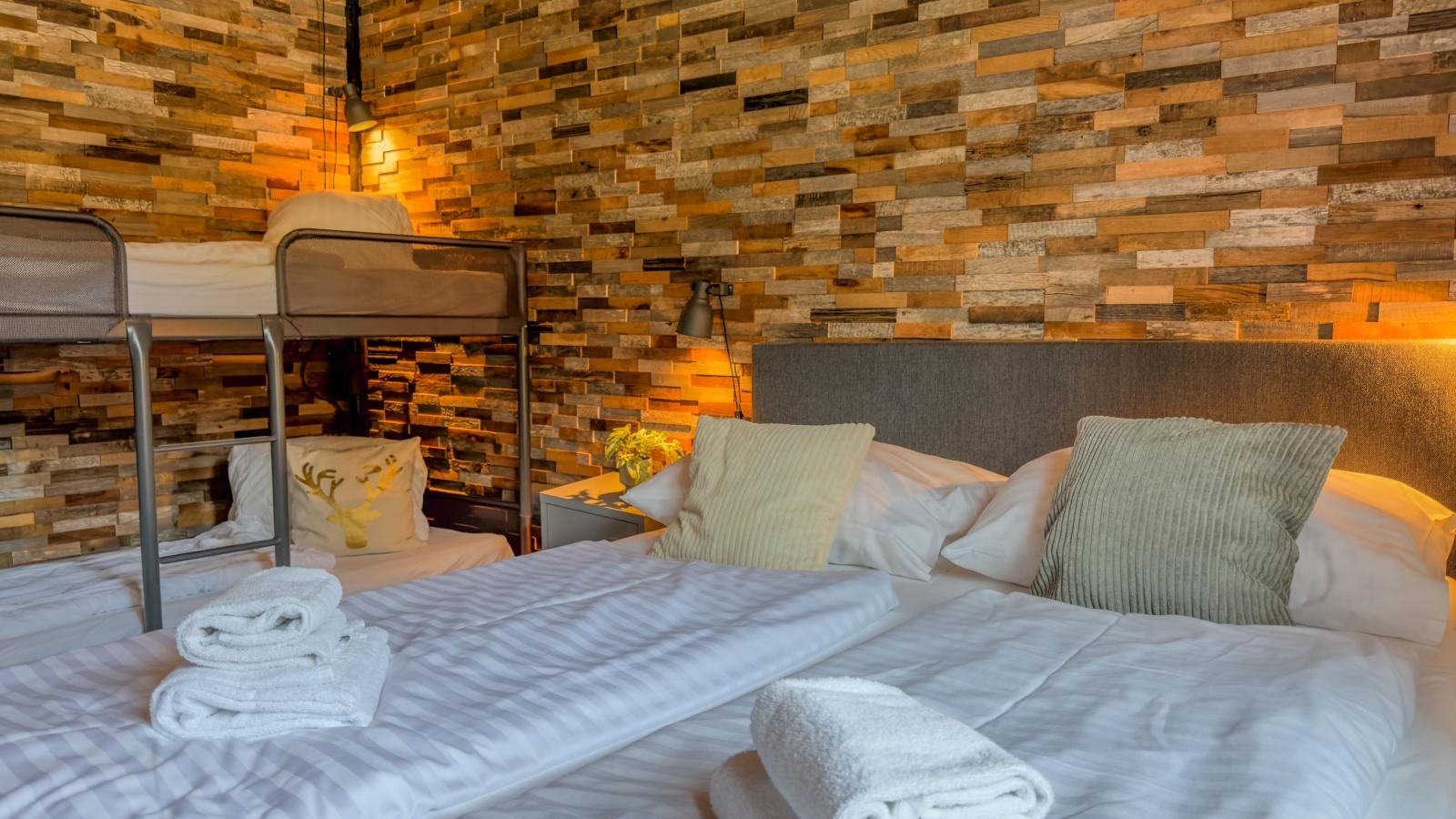 Seeglück am Pressegger See - Bedroom
