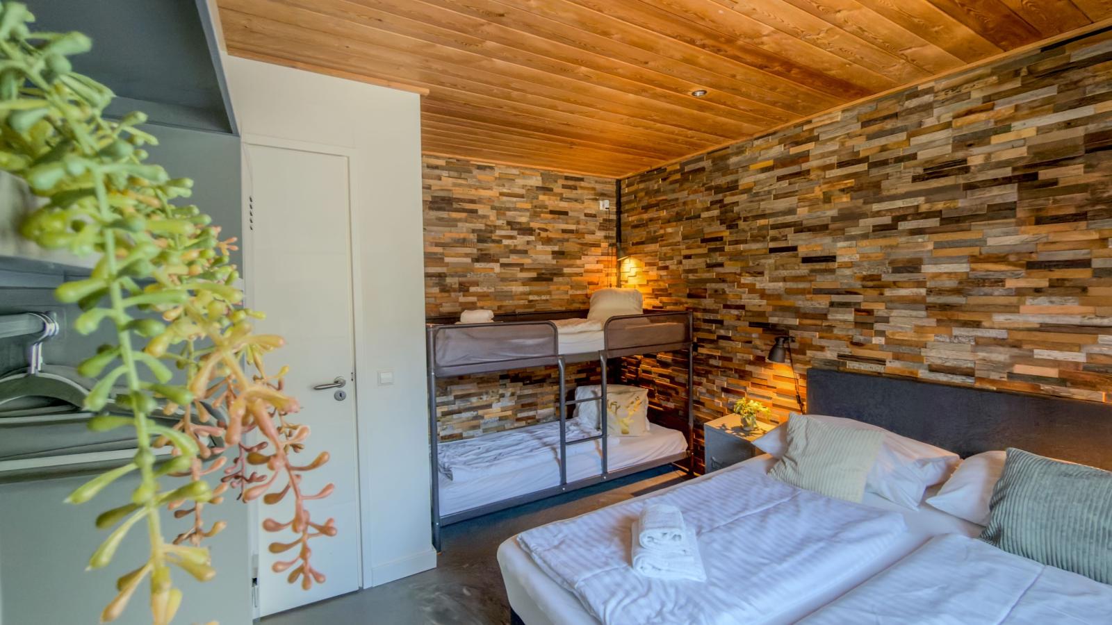 Seeglück am Pressegger See - Bedroom