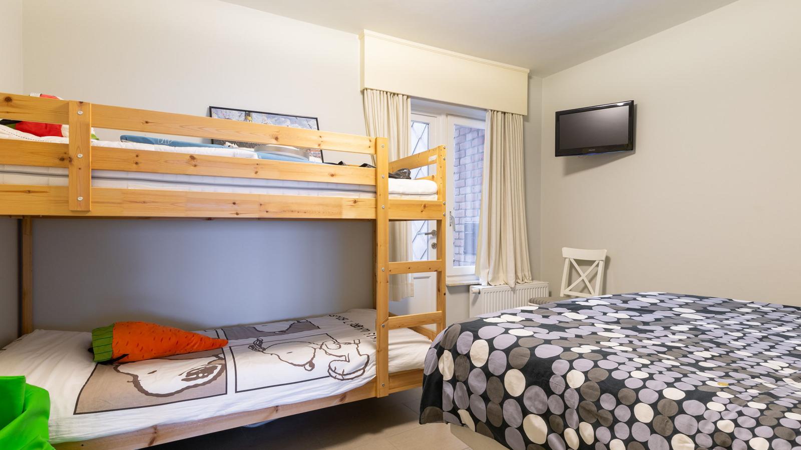 Jenedy - VER5 - Schlafzimmer