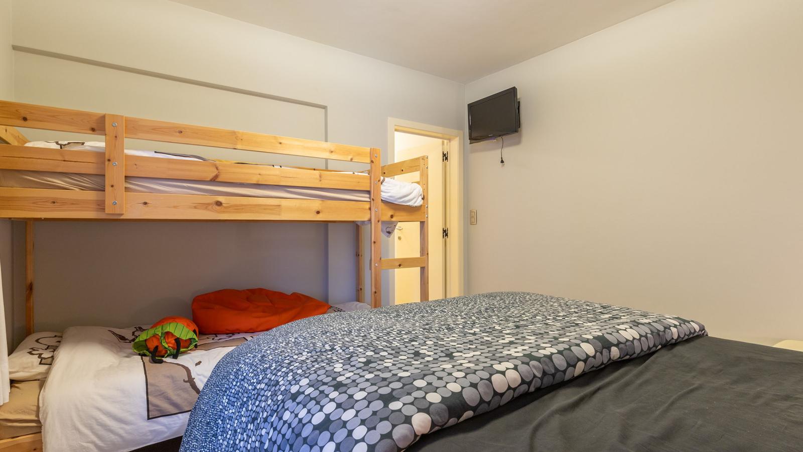 Jenedy - VER5 - Schlafzimmer