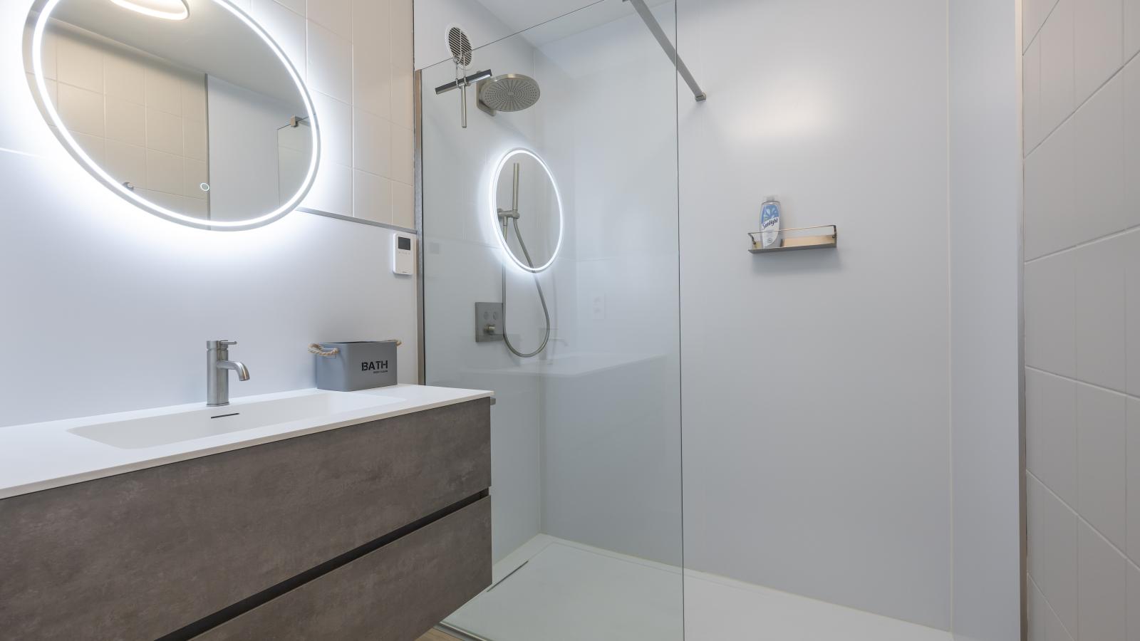 Zandbank I - 0803 + box  - Badkamer
