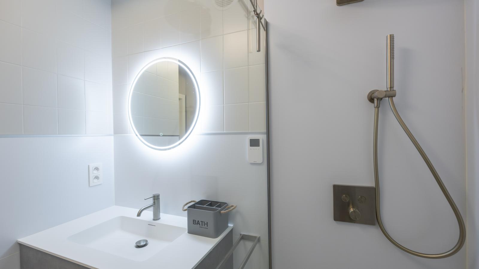 Zandbank I - 0803 + box  - Badkamer