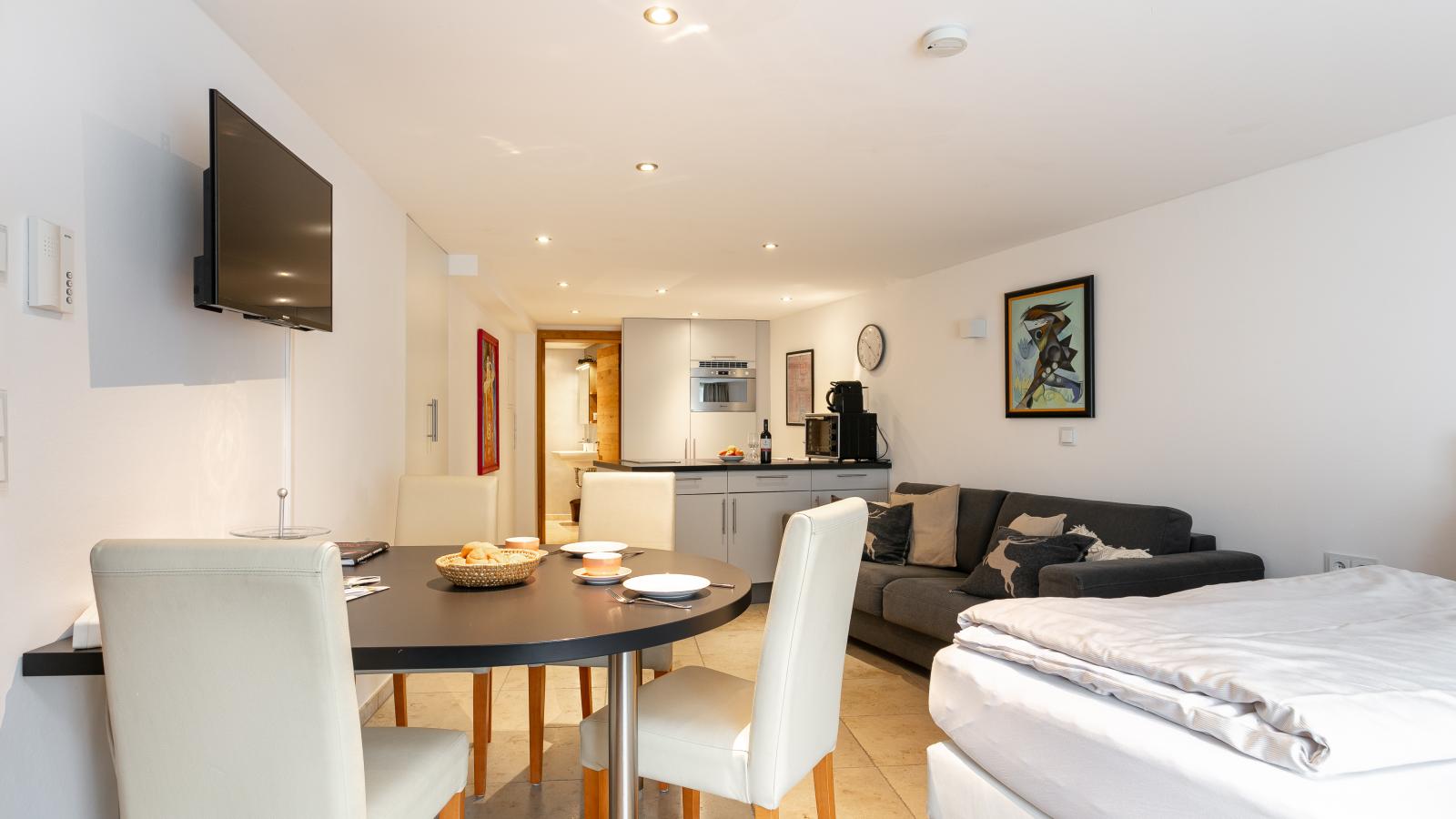 Studio mit Lounge - Dining room
