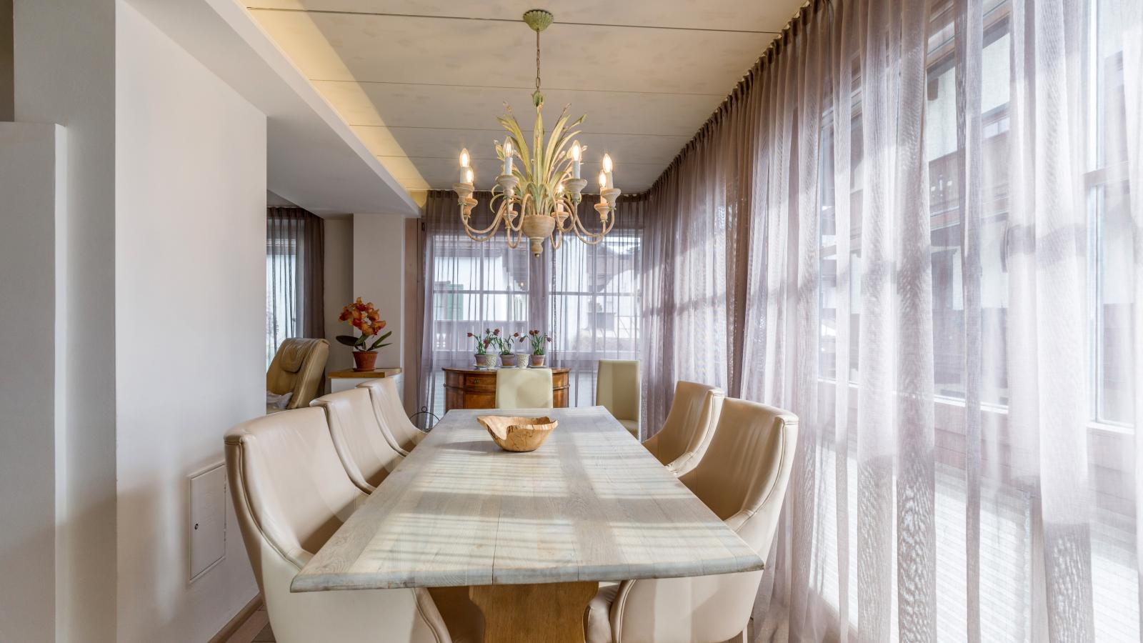 Premium Mountain View Suite - Esszimmer