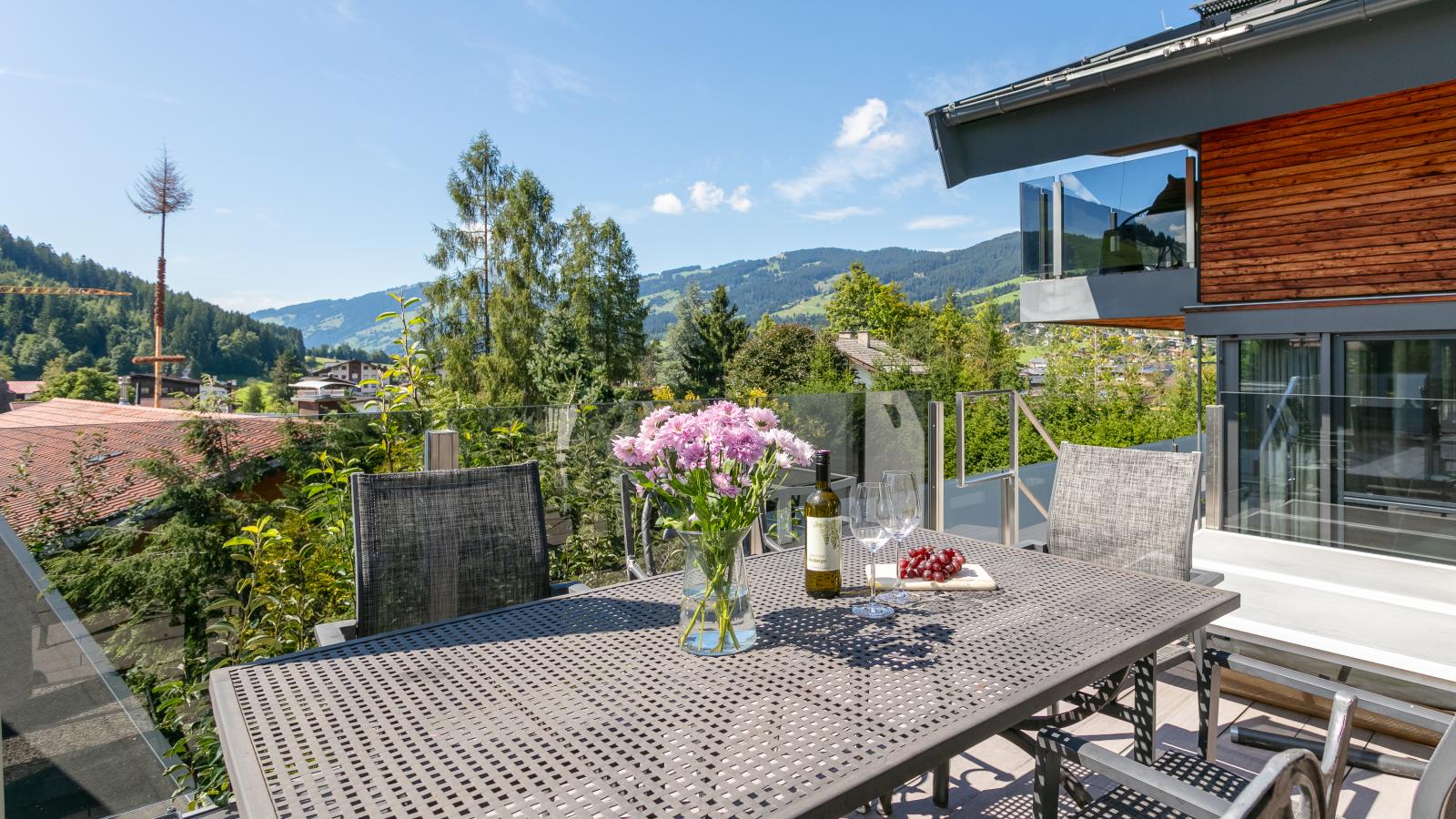 Premium Mountain View Suite - Terrasbalkon