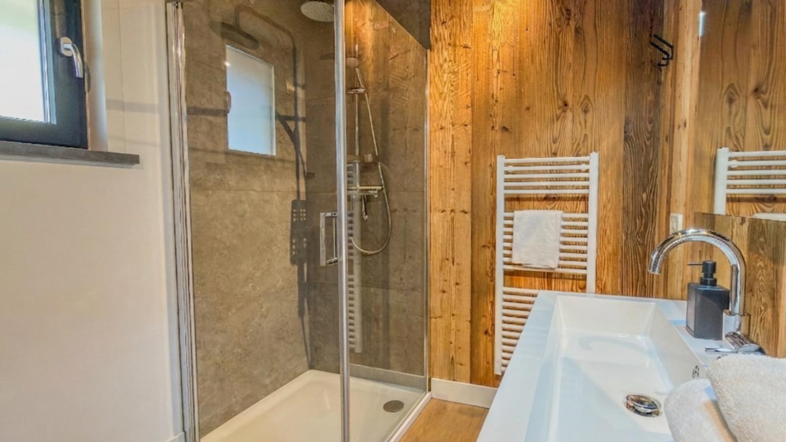 SeeZeit am Afritzer See - Badkamer