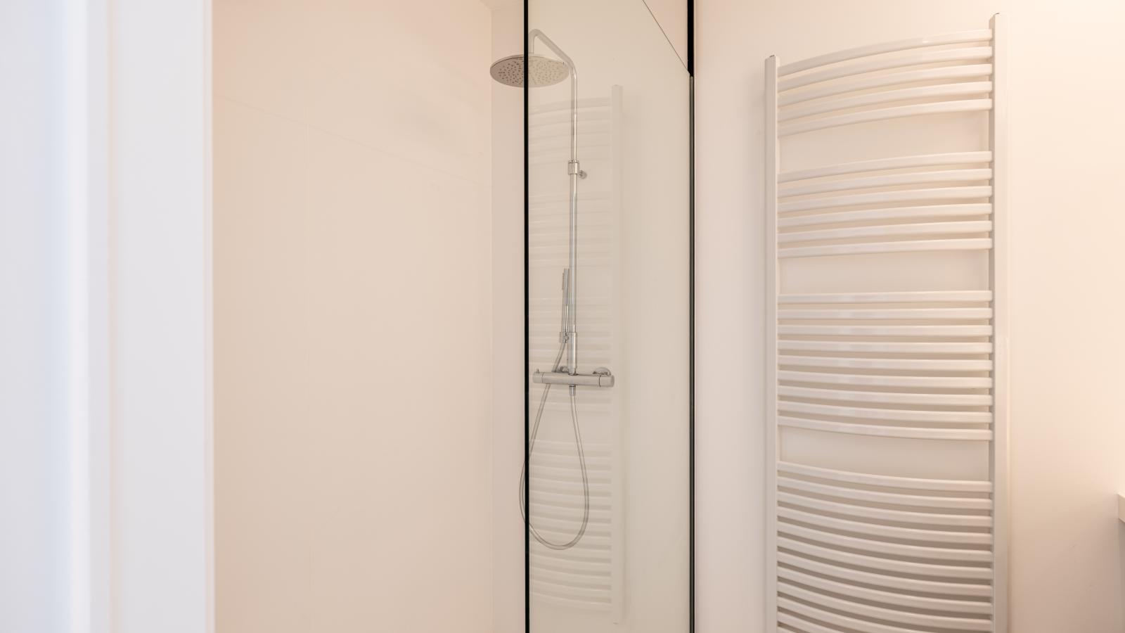 Sunshine - Bathroom