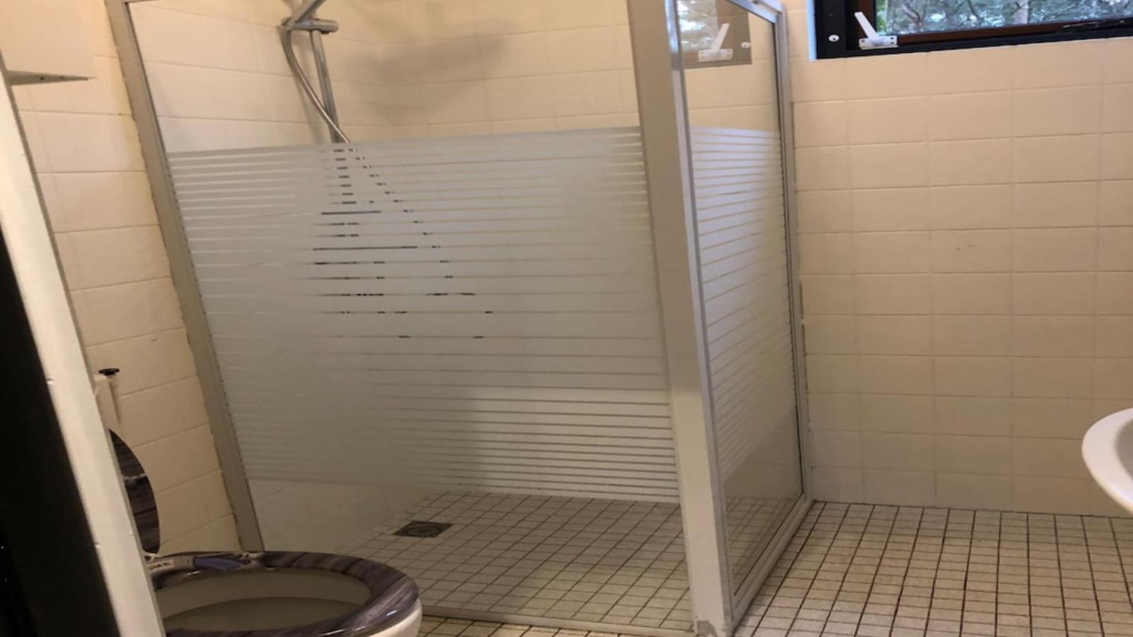 Aalbes - Salle de bain