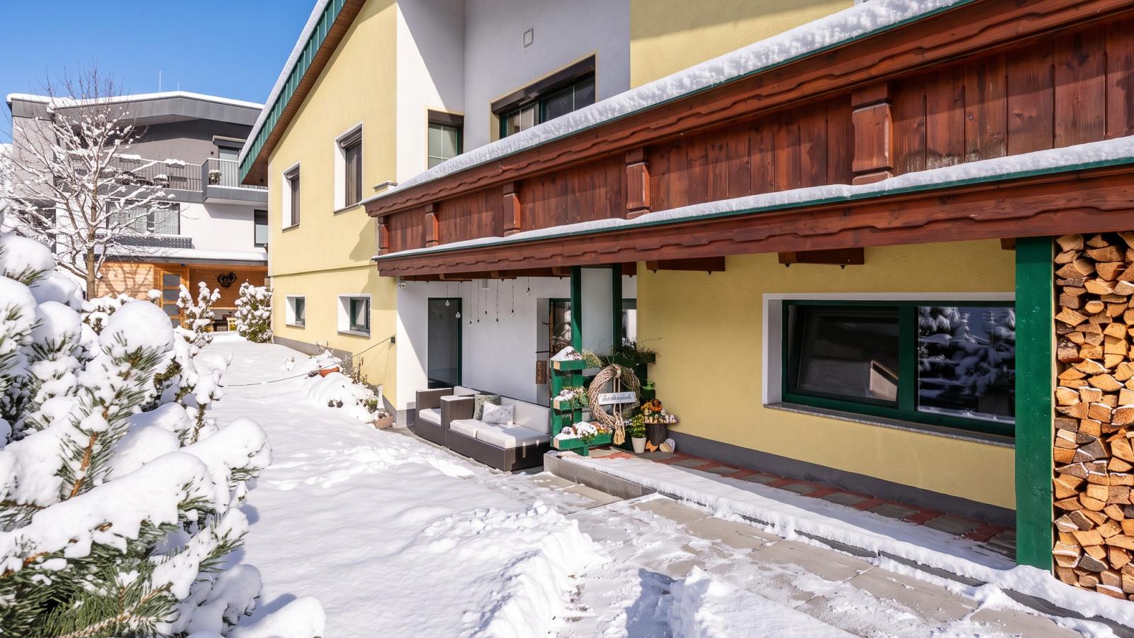 DoLa - Exterior in winter