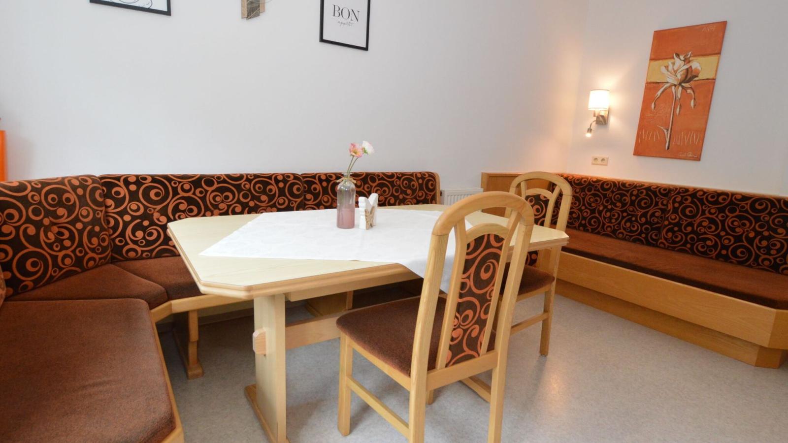 Wagrainer Bergnest 1 - Esszimmer
