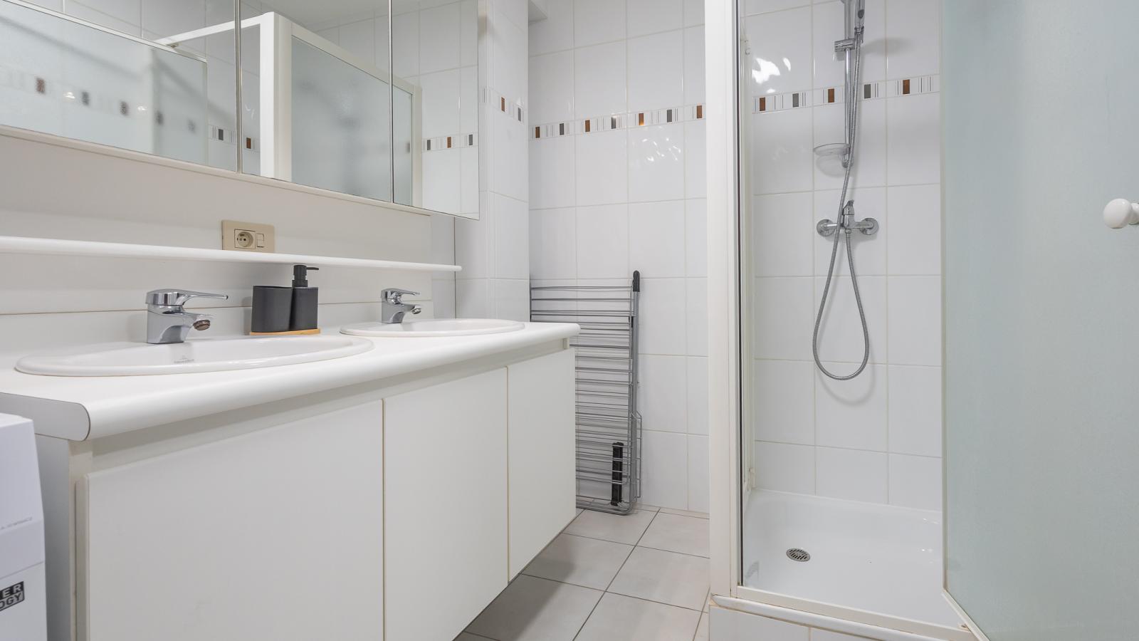 Margaux - 0001 - Bathroom