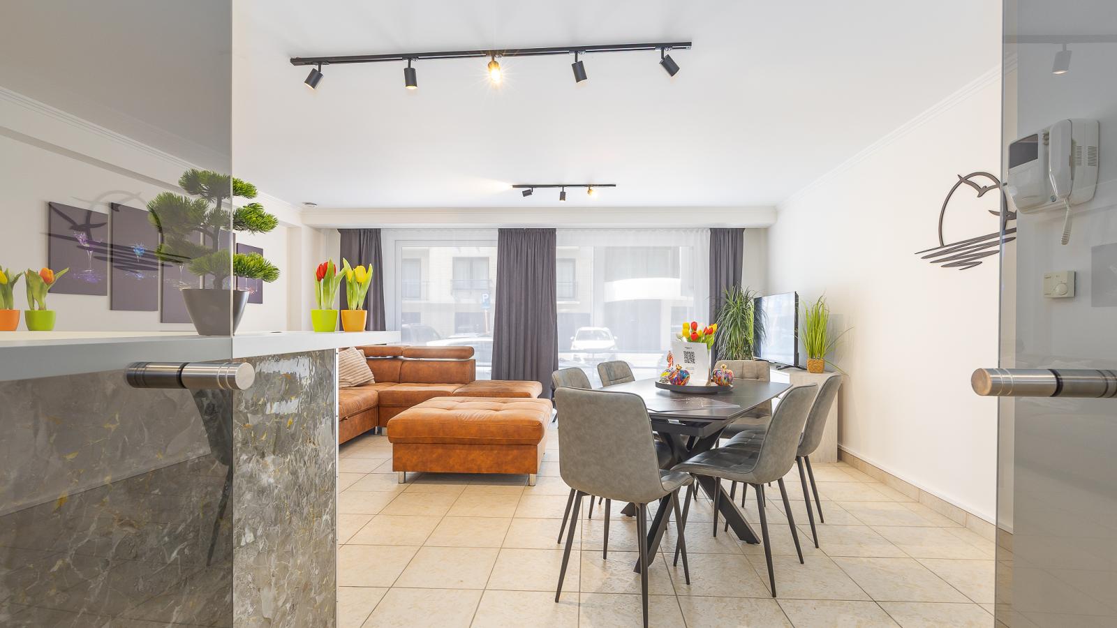 Margaux - 0001 - Living room