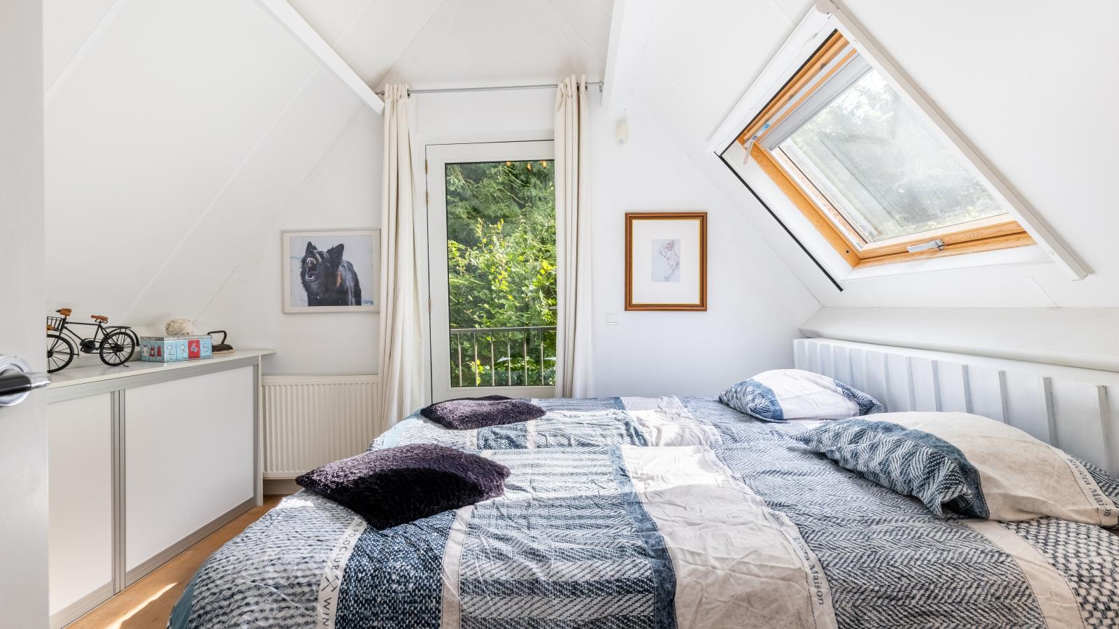 HasseBassie - Bedroom