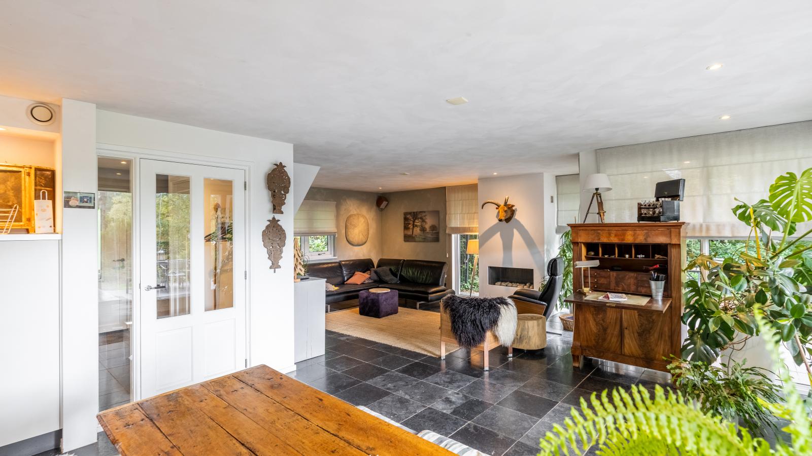 HasseBassie - Living room
