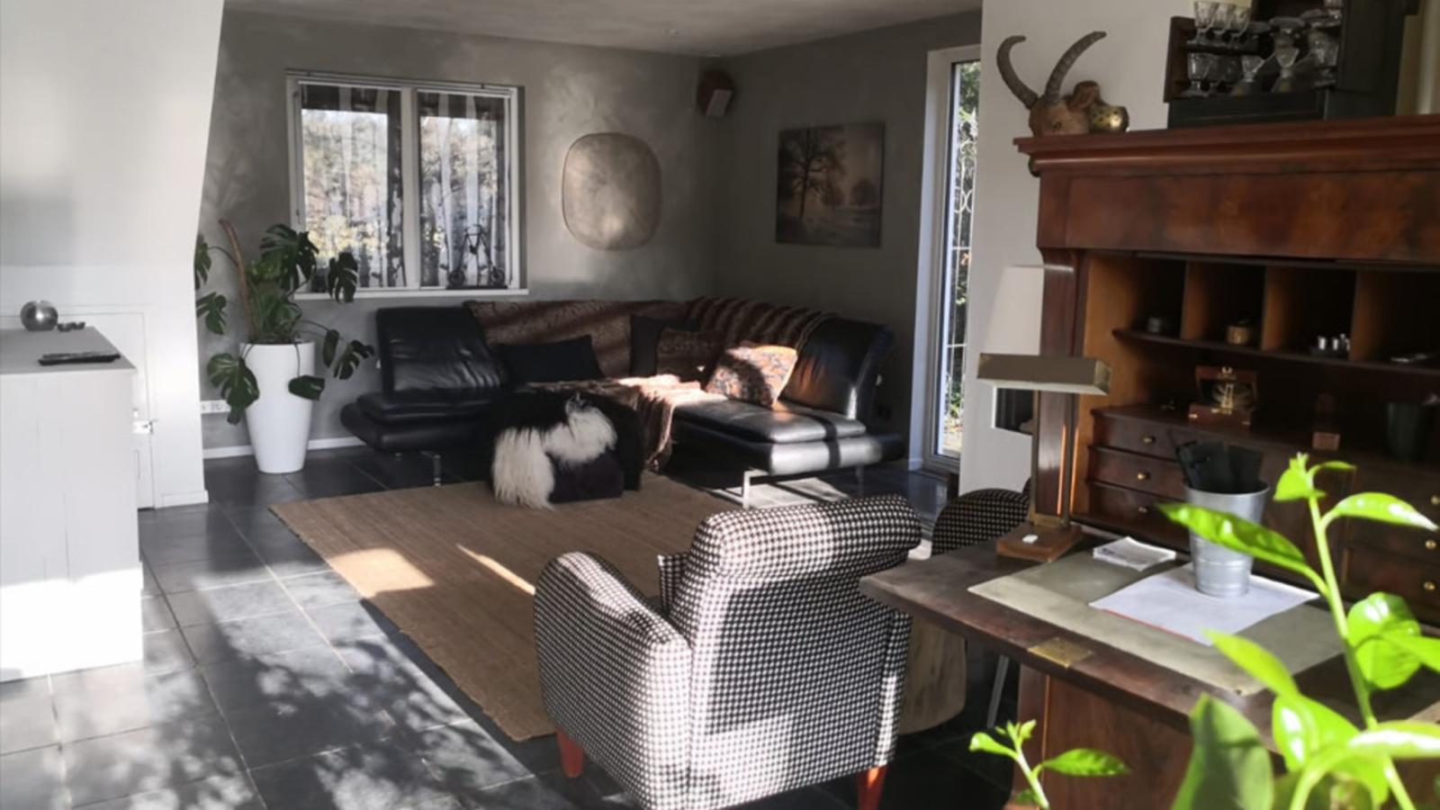 HasseBassie - Living room