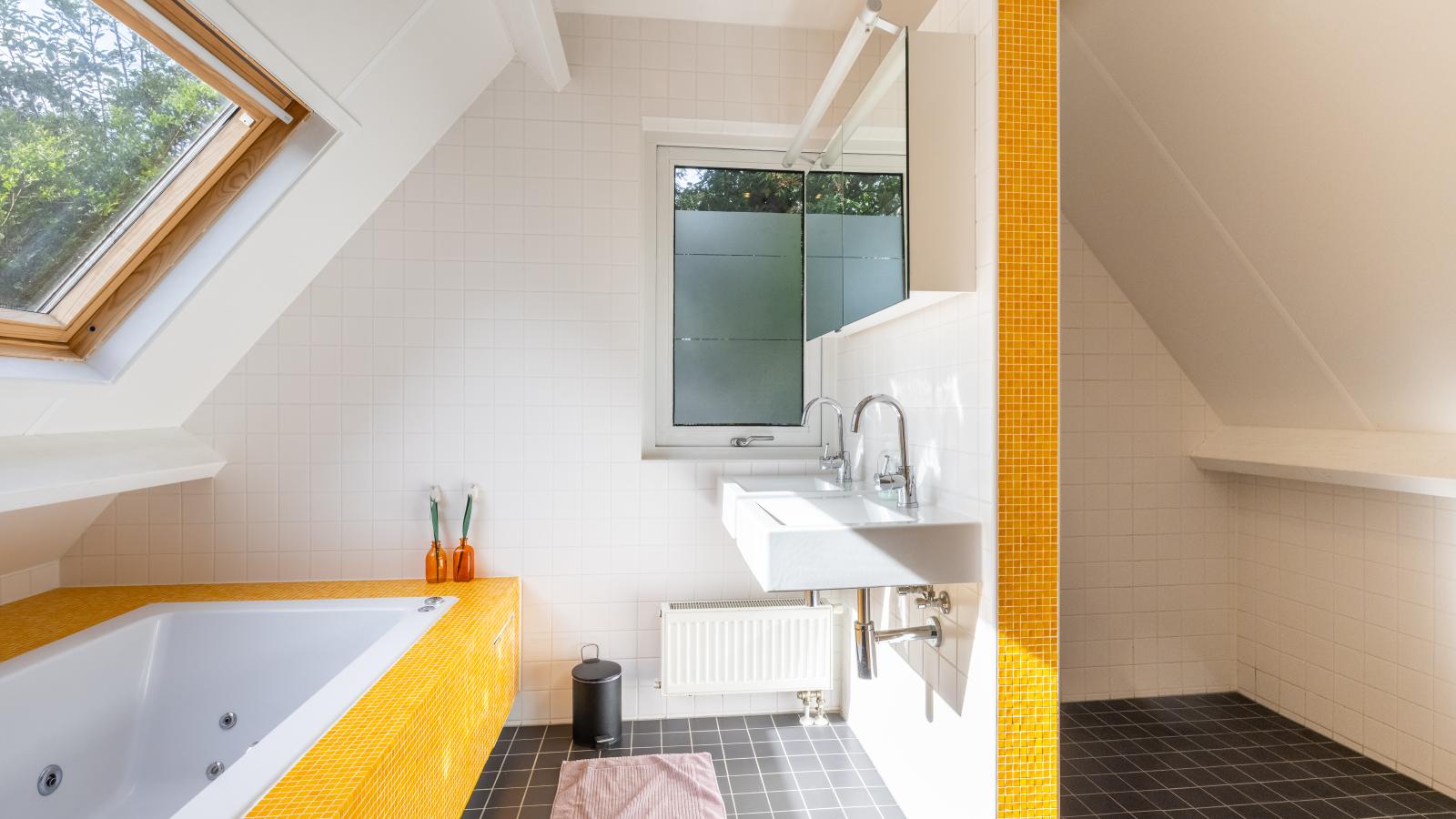 HasseBassie - Bathroom
