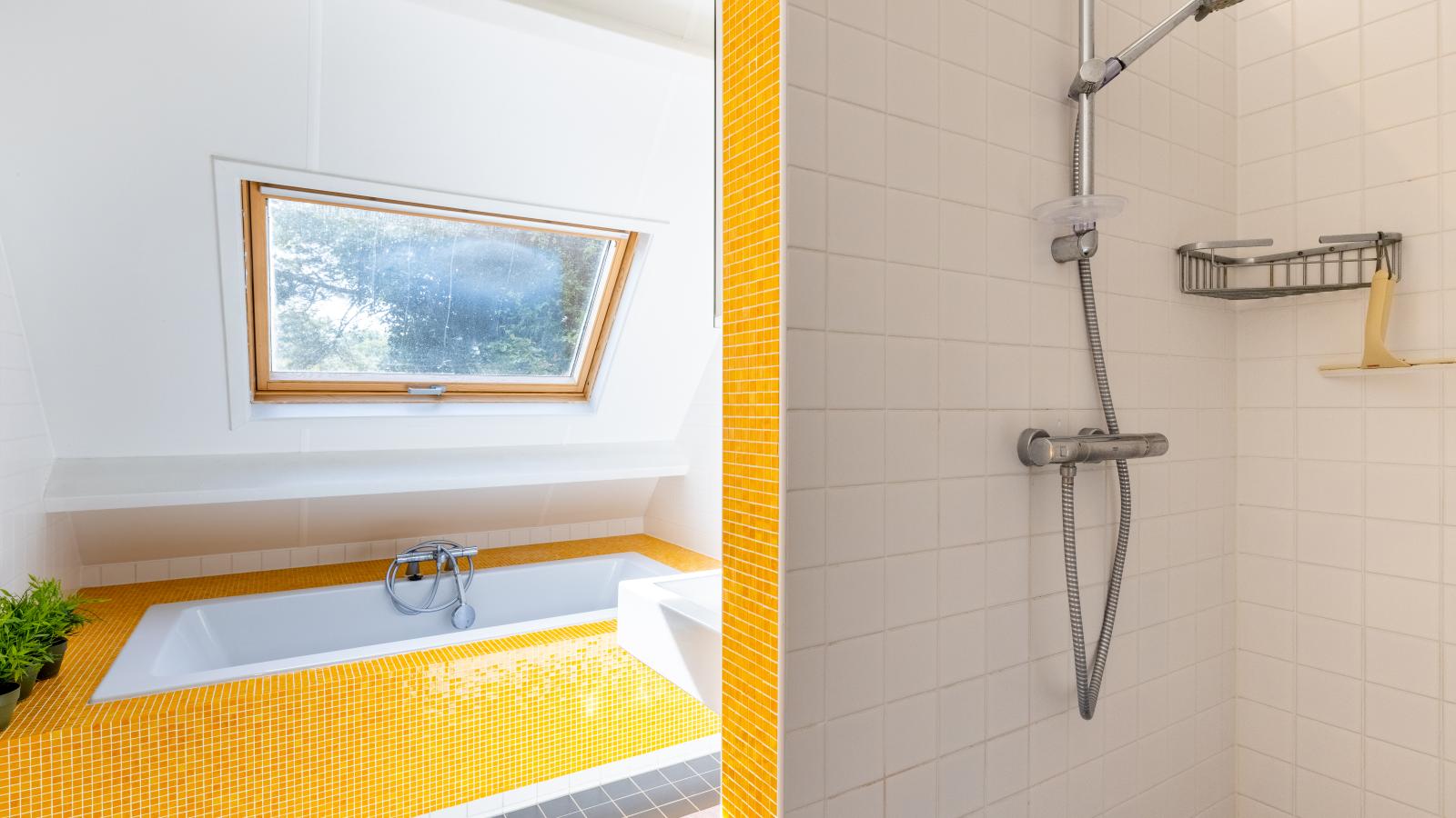 HasseBassie - Bathroom