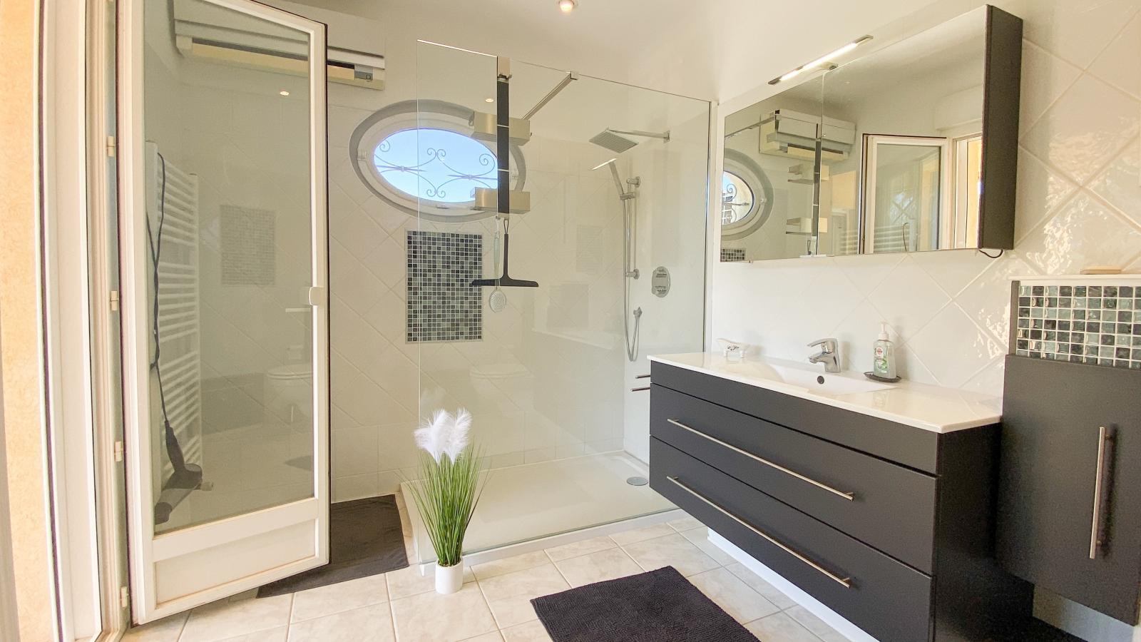 Little Cayenne - Badkamer