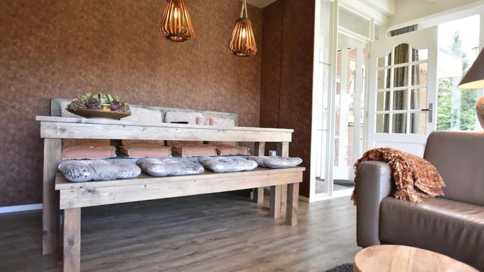 Oarich Terechte - Salon