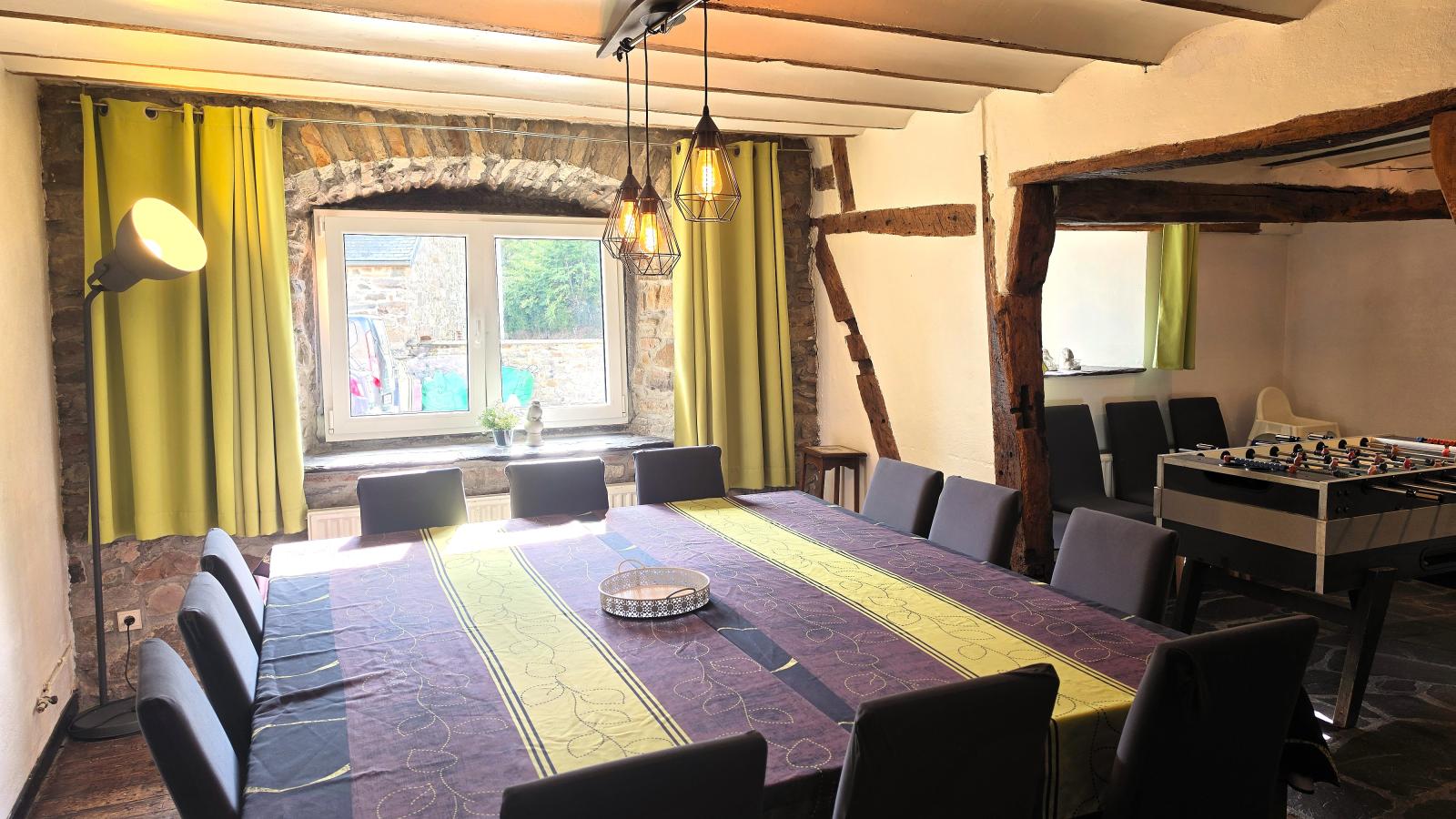 Val Remon - Esszimmer