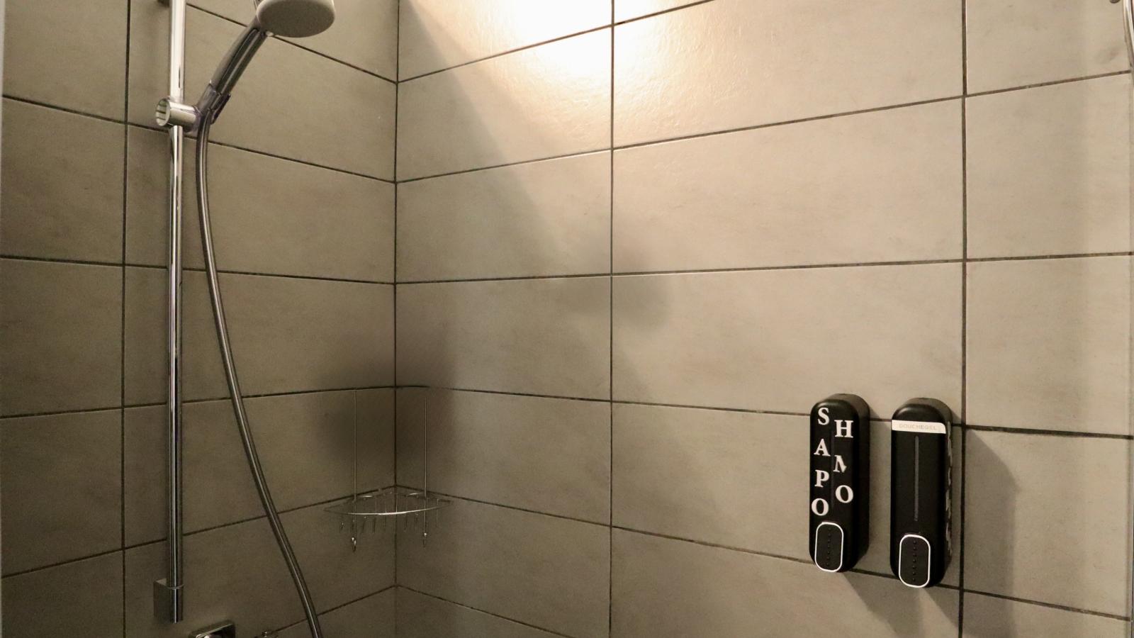 S'Ameuse en groupe - Badkamer