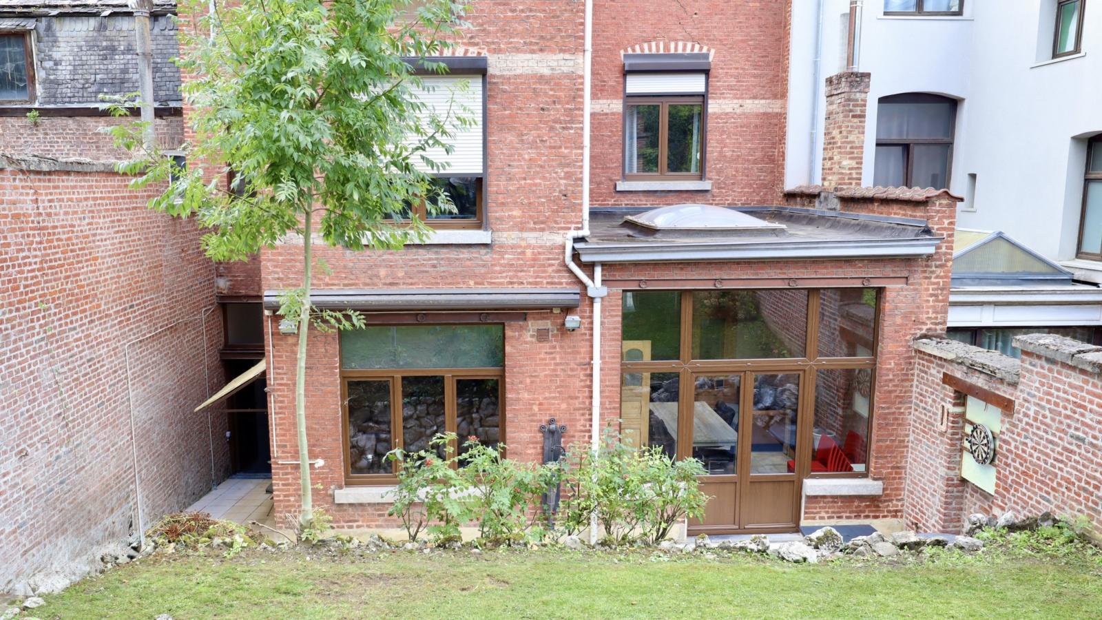 S'Ameuse en groupe - Buitenkant zomer