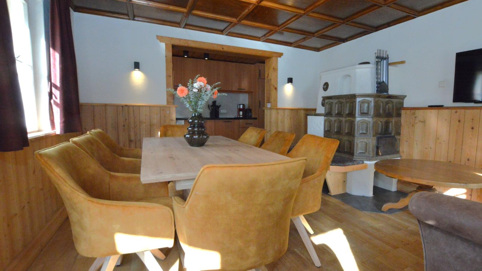 Hirscheck Ferienhaus 1 - Eetkamer