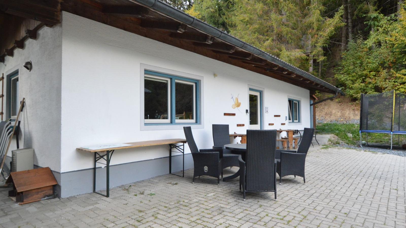 Hirscheck Ferienhaus 2 - Buitenkant zomer
