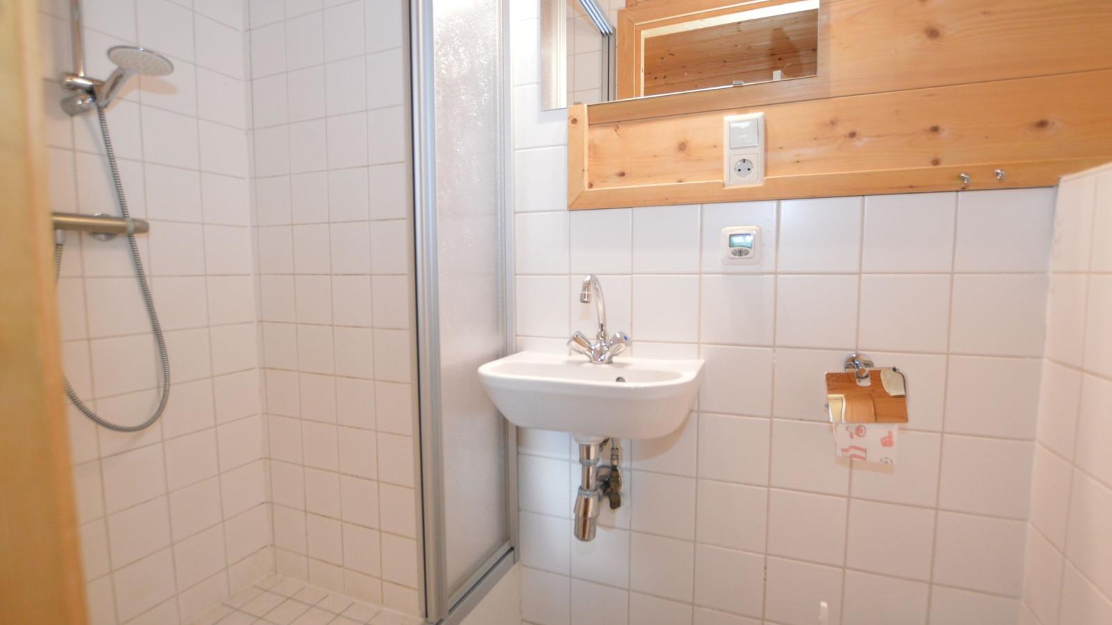 Hirscheck Ferienhaus 2 - Badkamer