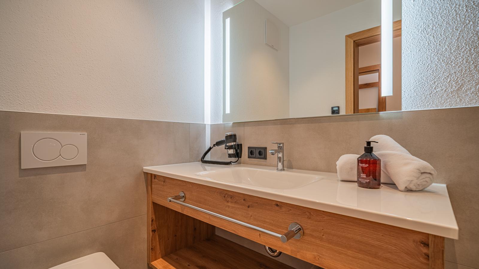 Lodron - Bathroom