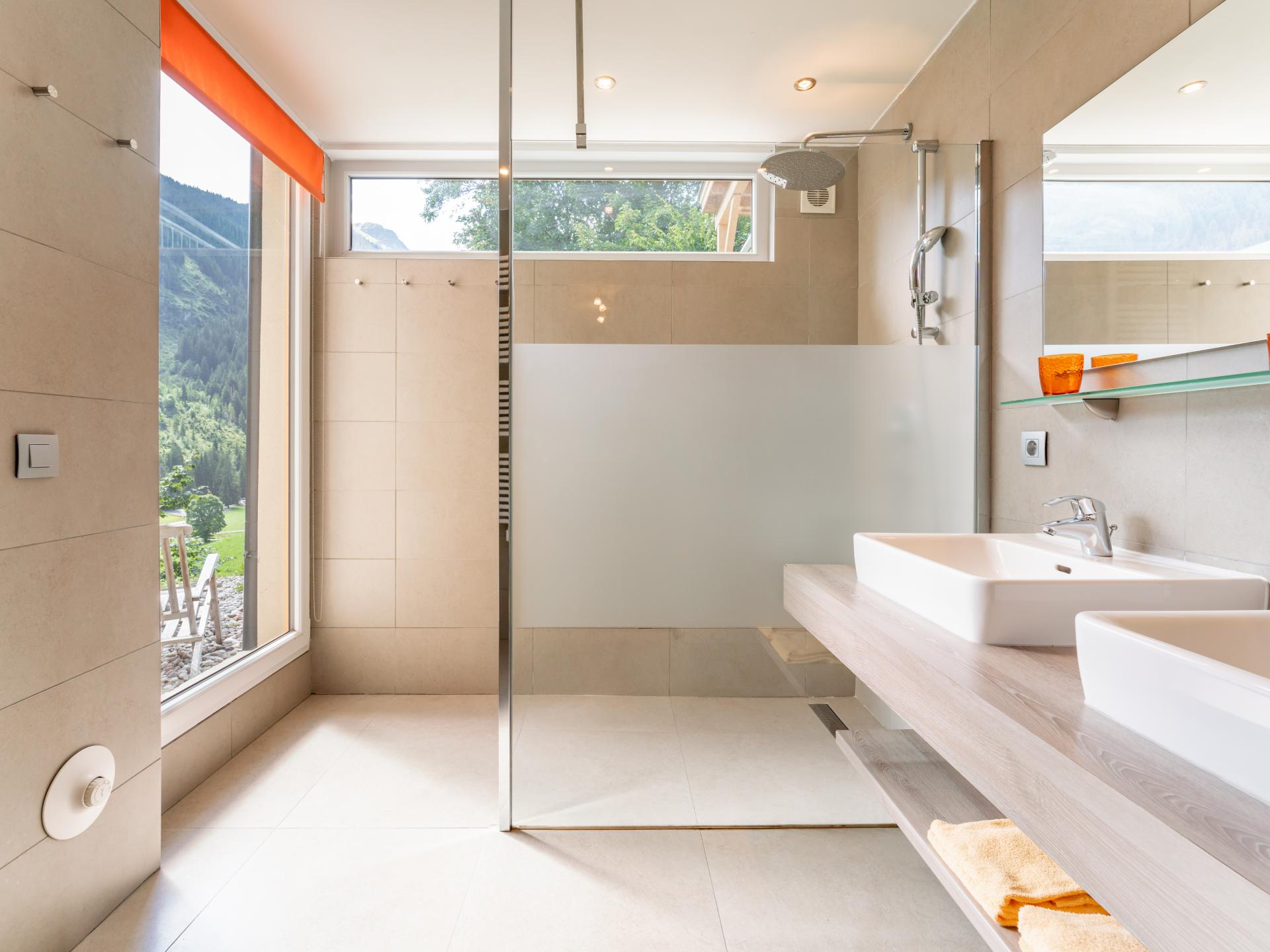 Op 650 m van de piste: ruim chalet voor 10 personen in Saalbach-Hinterglemm - foto 25
