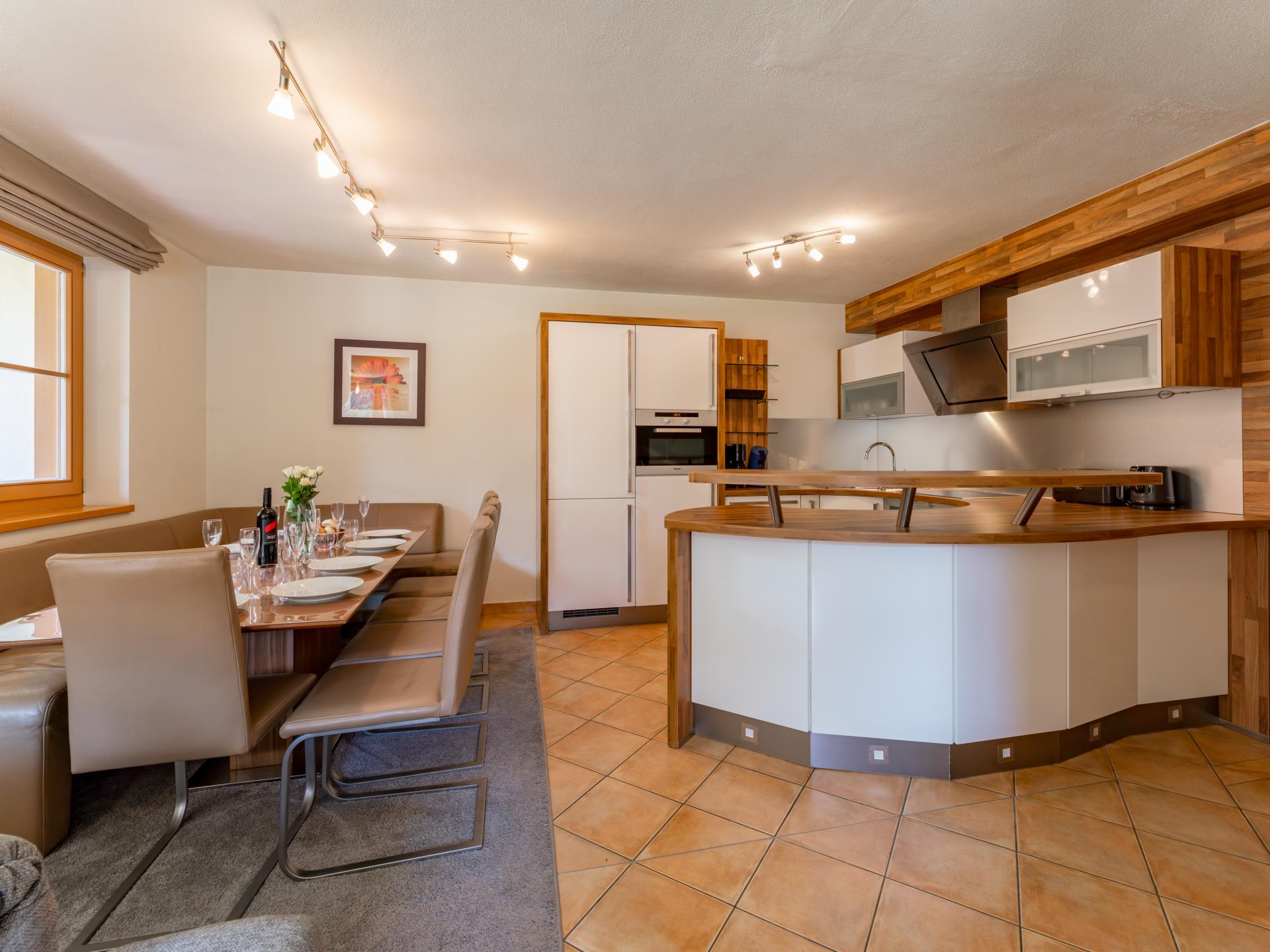 Op 650 m van de piste: ruim chalet voor 10 personen in Saalbach-Hinterglemm - foto 12