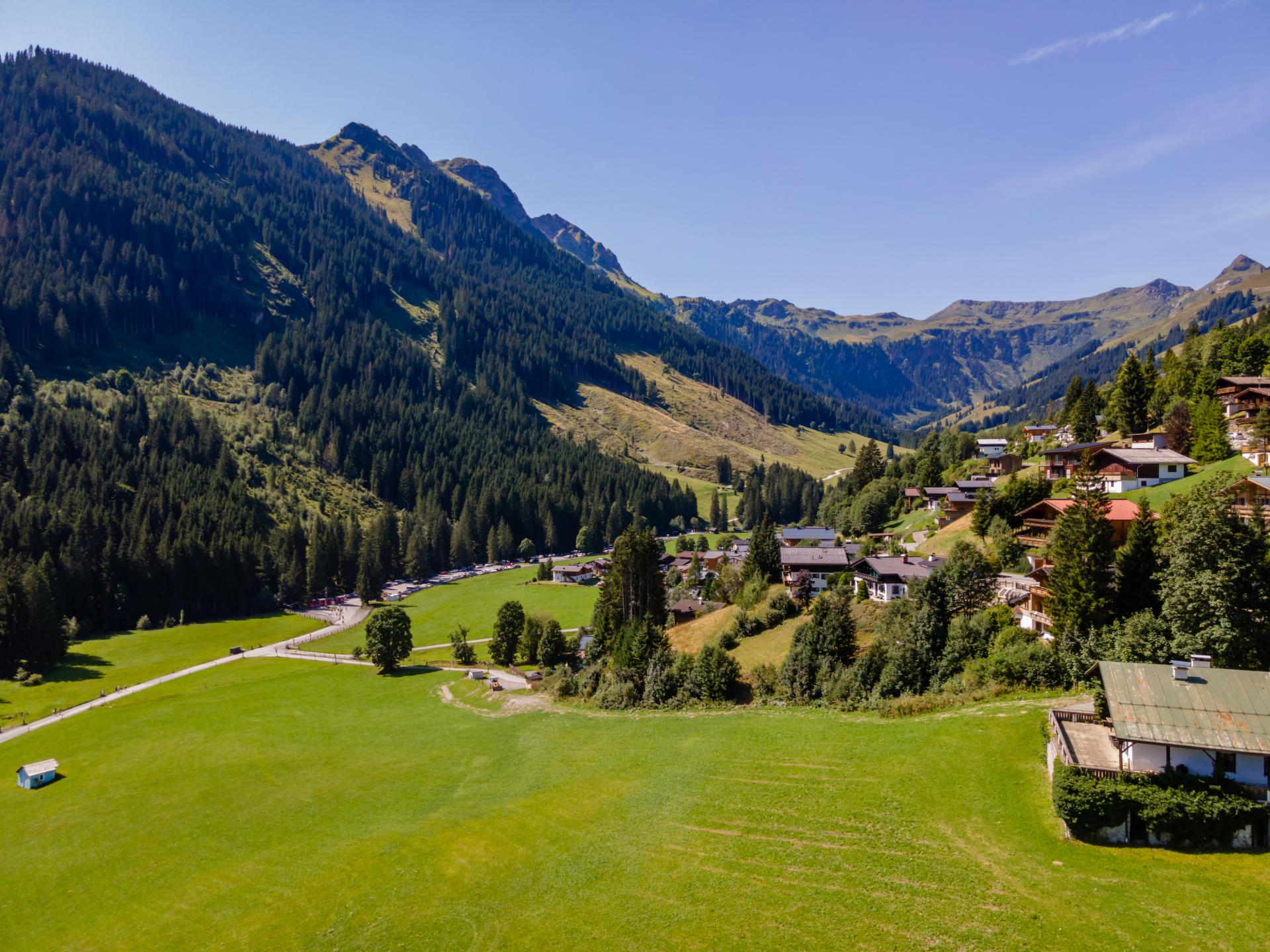 Op 650 m van de piste: ruim chalet voor 10 personen in Saalbach-Hinterglemm - foto 31