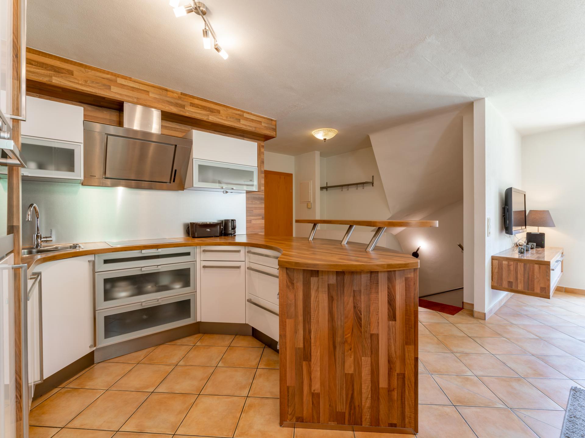 Op 650 m van de piste: ruim chalet voor 10 personen in Saalbach-Hinterglemm - foto 5