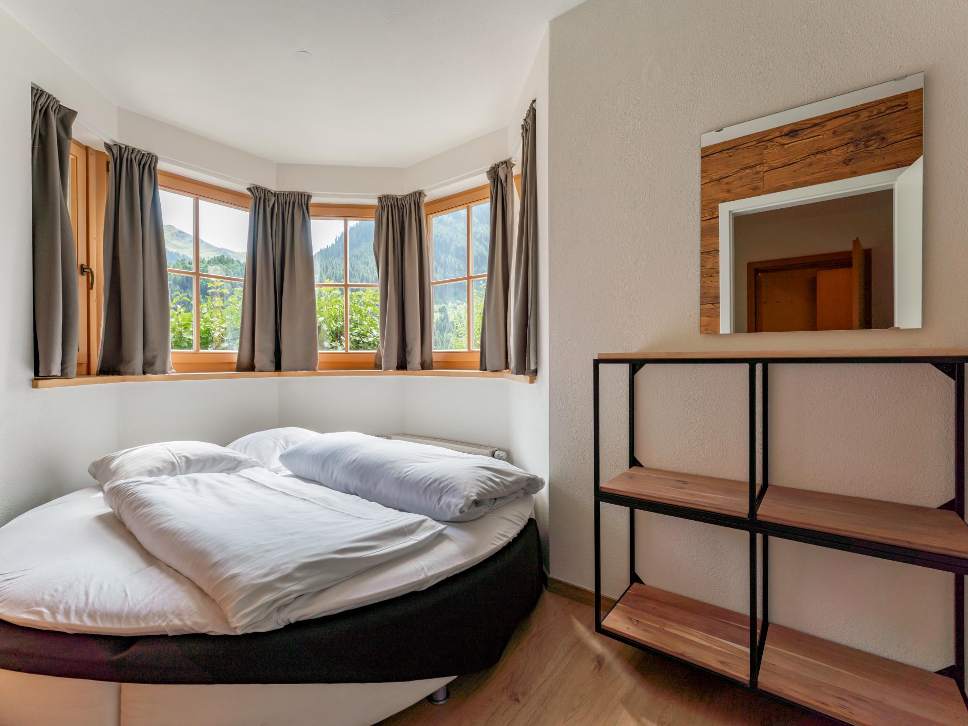 Op 650 m van de piste: ruim chalet voor 10 personen in Saalbach-Hinterglemm - foto 9