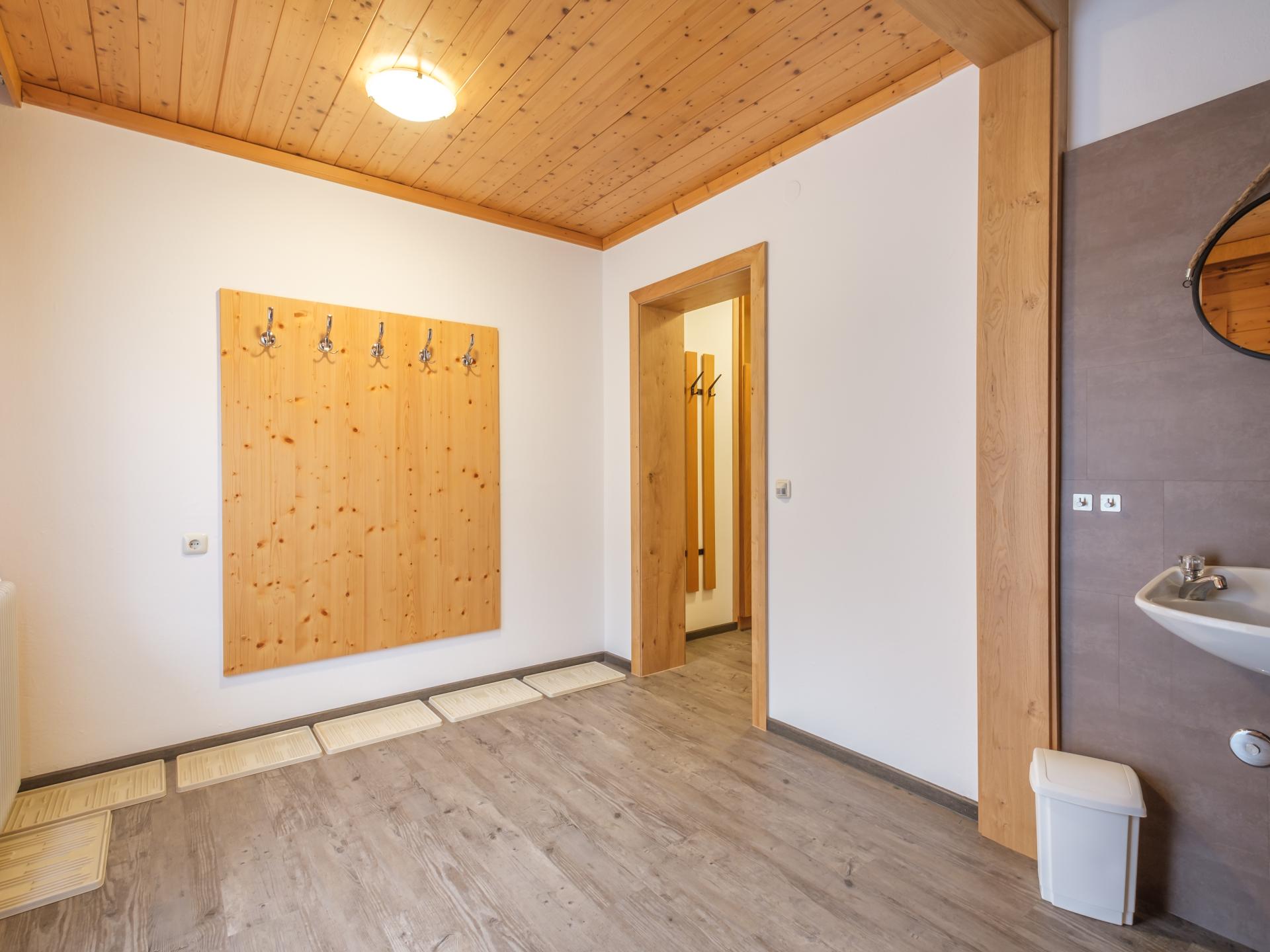 Ruim appartement voor 12 personen direct aan de skipiste in Saalbach - foto 10