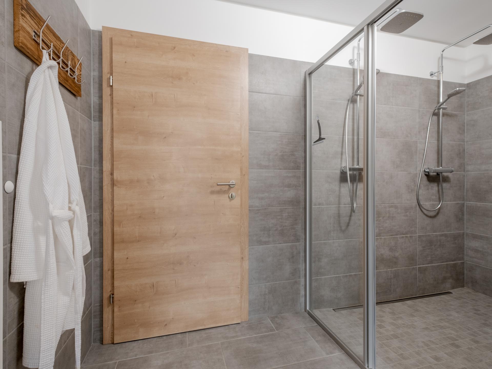 Vrijstaand chalet met sauna en houtkachel direct aan de skipiste in Donnersbachwald - foto 10