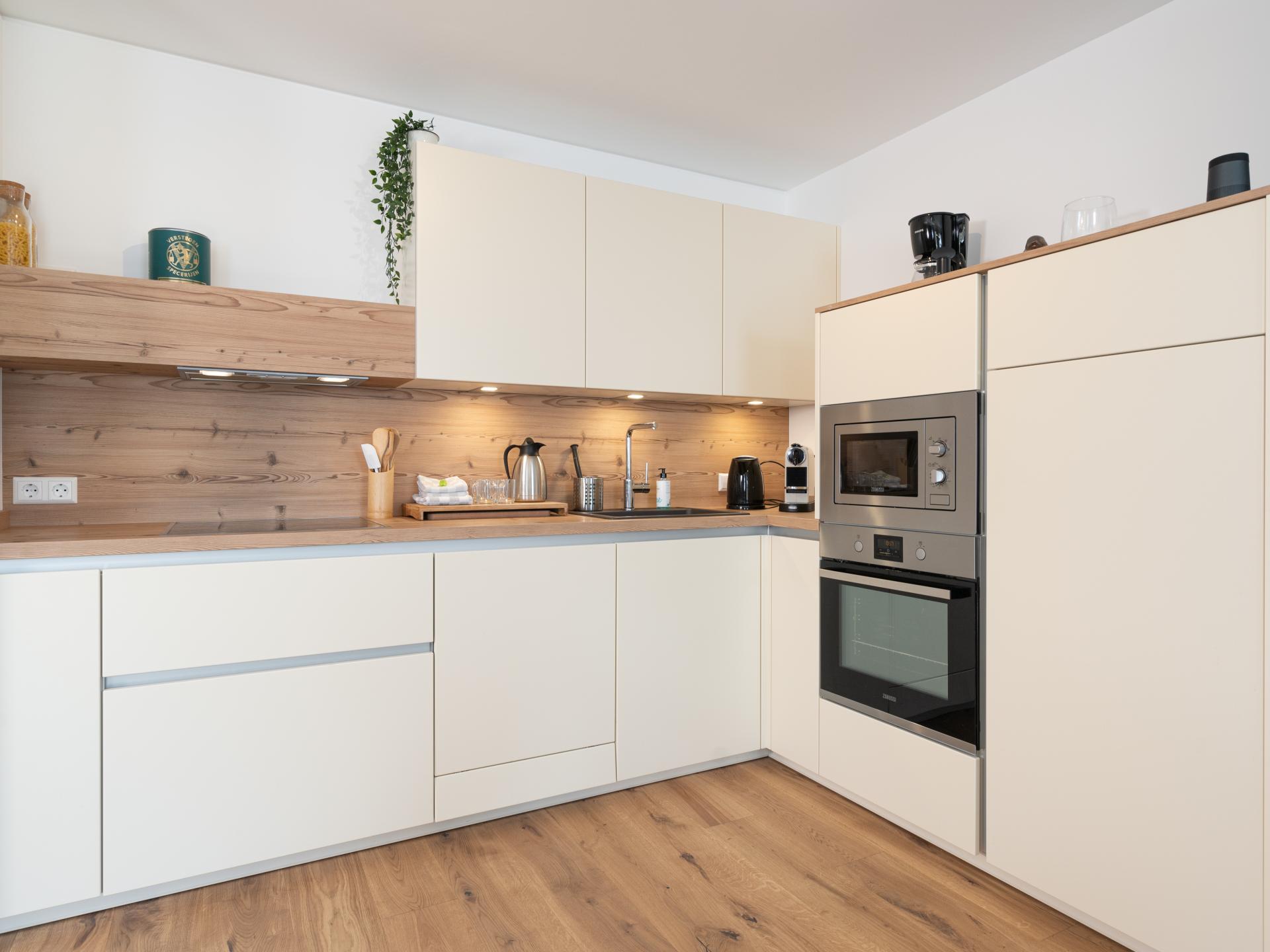 Luxe chalet voor 9 personen met sauna en hottub direct aan de piste - foto 9
