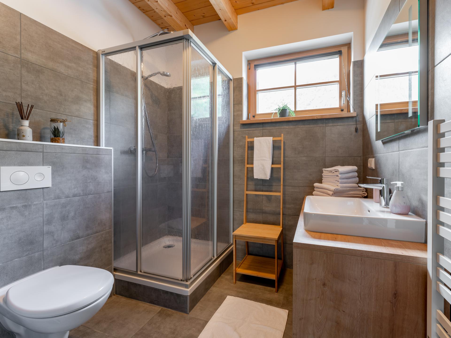 Luxe chalet voor 9 personen met sauna en hottub direct aan de piste - foto 13