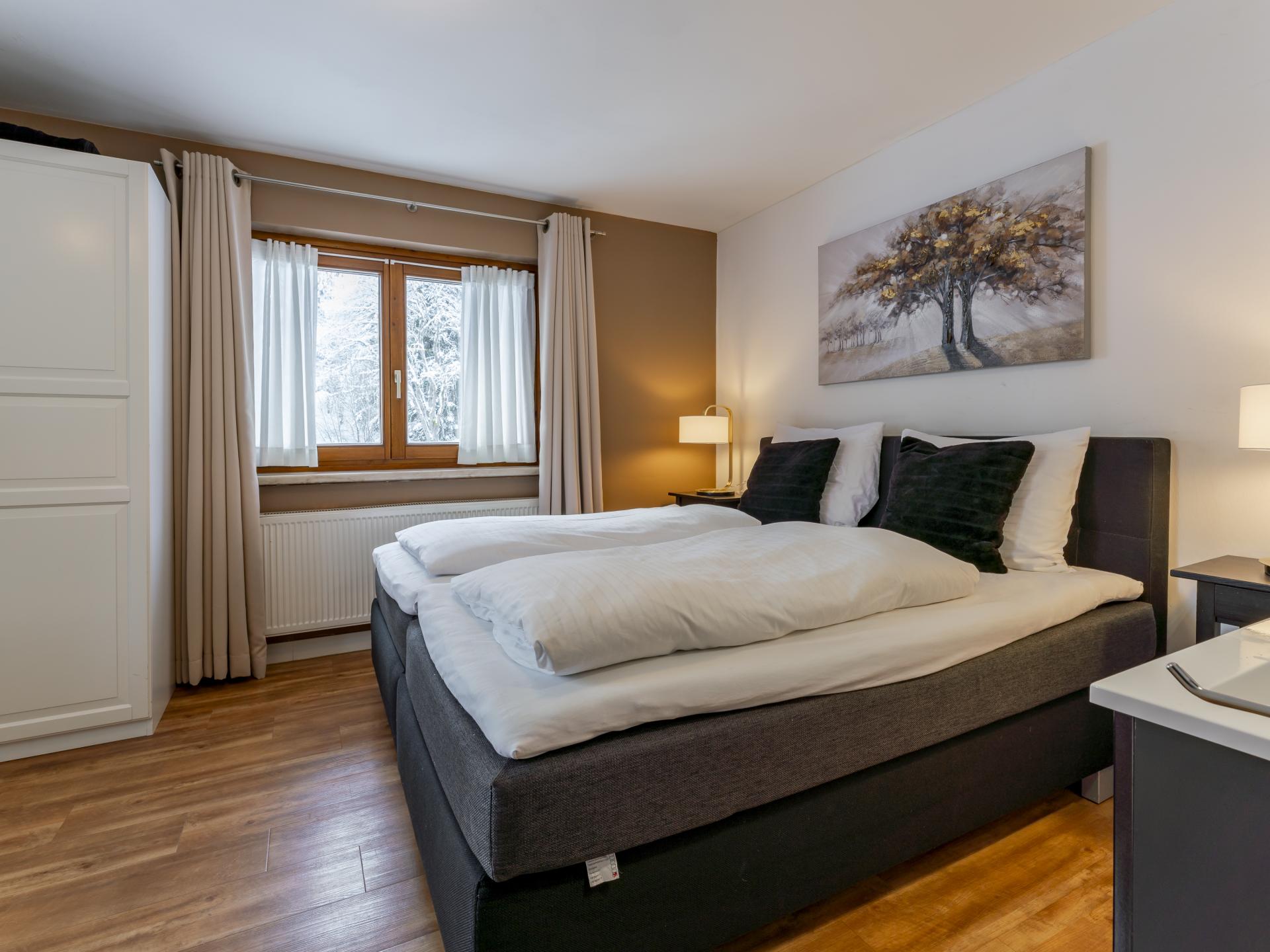 Luxe 8-slaapkamer chalet met sauna, 100m van de piste in Saalbach-Hinterglemm - foto 32