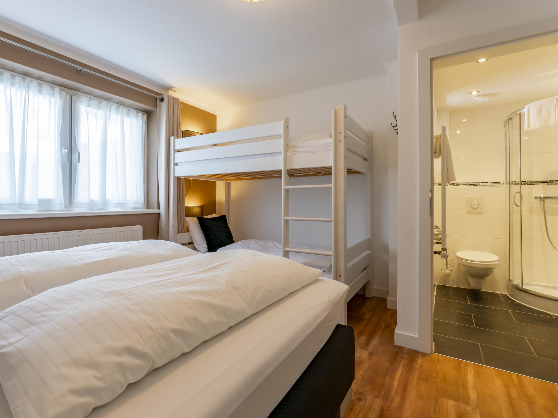 Luxe 8-slaapkamer chalet met sauna, 100m van de piste in Saalbach-Hinterglemm - foto 44