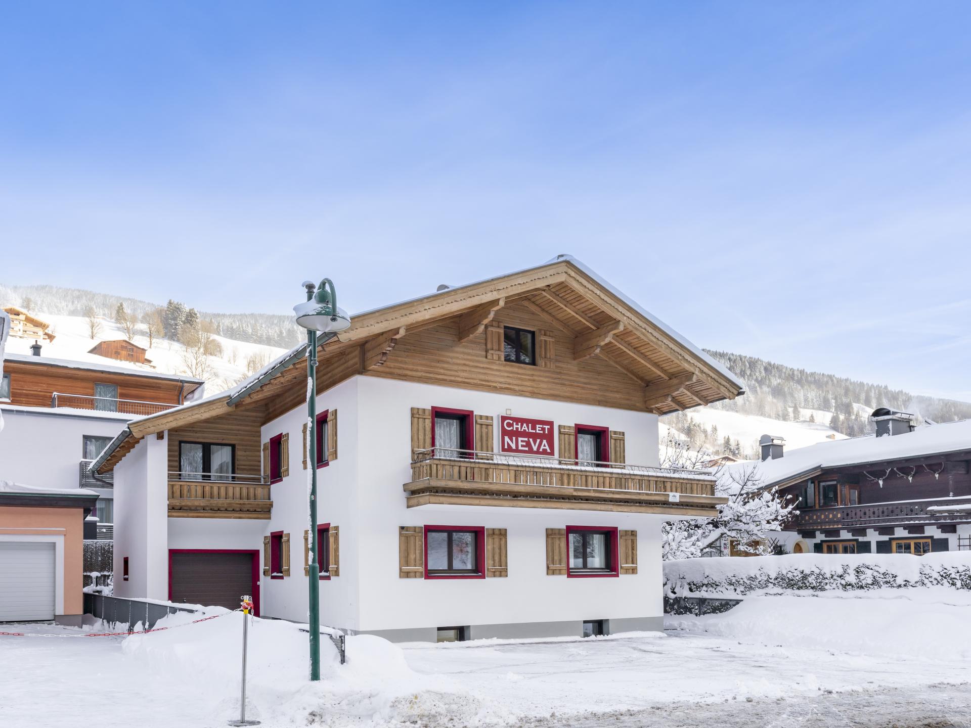 Luxe 8-slaapkamer chalet met sauna, 100m van de piste in Saalbach-Hinterglemm - foto 58